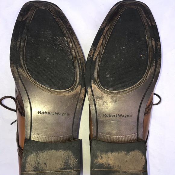 Robert Wayne Wing -Tip Brown Size 10 - Picture 5 of 6